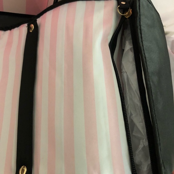 Victoria’s Secret Exclusive Jewelry Bag - Picture 6 of 8